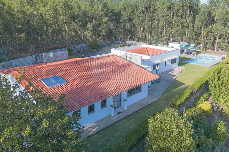 Moradia T5 para Venda em Eiriz Foto 5