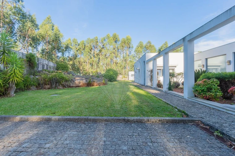 Moradia T5 para Venda em Eiriz Foto 6
