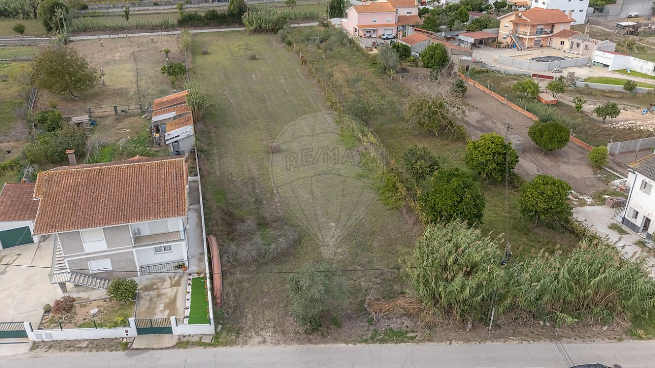 Terreno para Venda em Carapinheira Foto 1