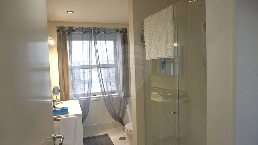Apartamento T3 para Venda em Sé Nova, Santa Cruz, Almedina e São Bartolomeu Foto 7