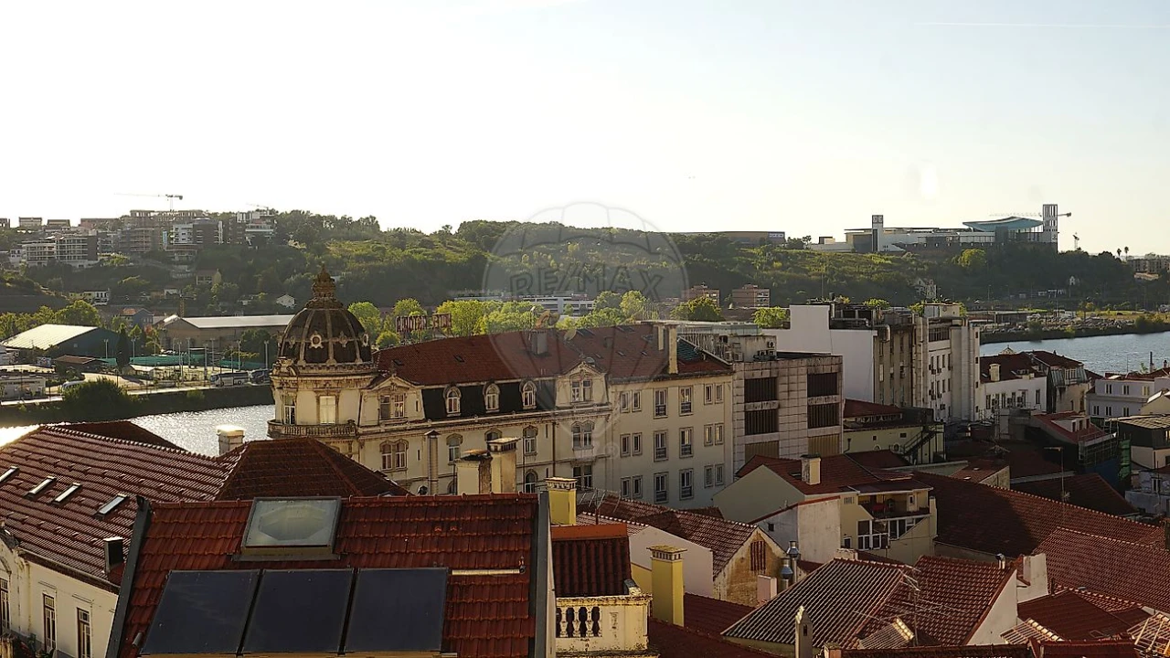 Apartamento T3 para Venda em Sé Nova, Santa Cruz, Almedina e São Bartolomeu Foto 37