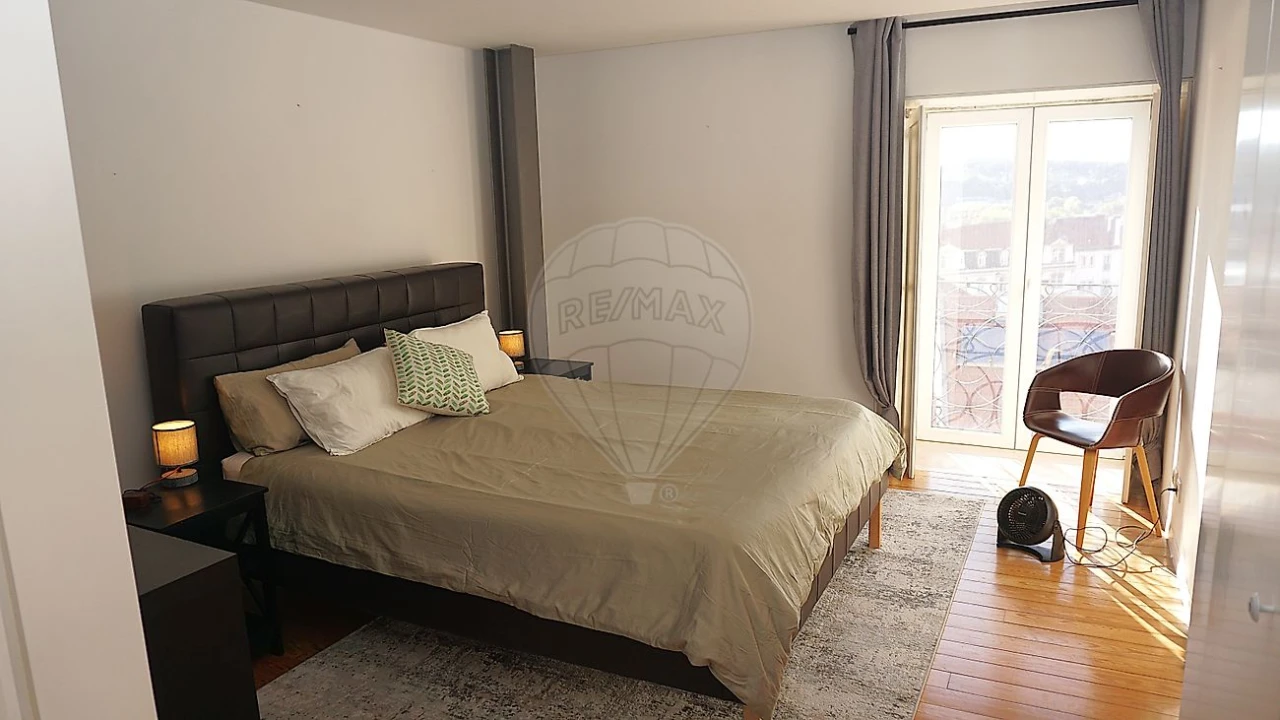 Apartamento T3 para Venda em Sé Nova, Santa Cruz, Almedina e São Bartolomeu Foto 31