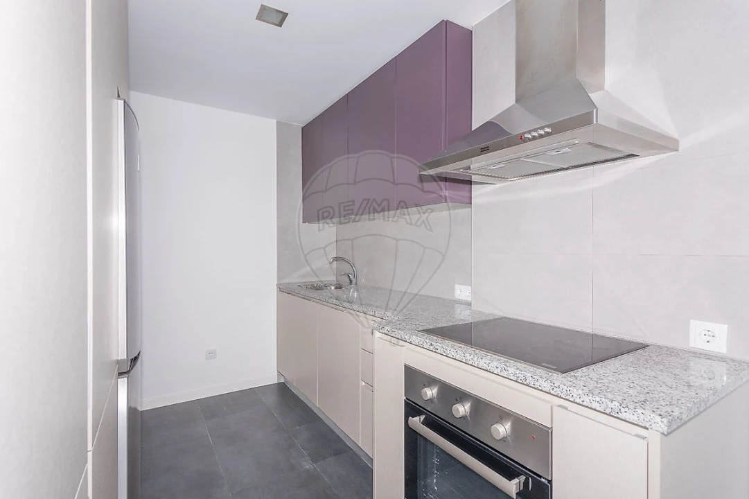 Apartamento T2 para Venda em Santo Antonio dos Olivais Foto 19