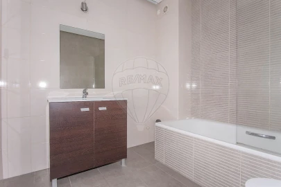 Apartamento T2 para Venda em Santo Antonio dos Olivais