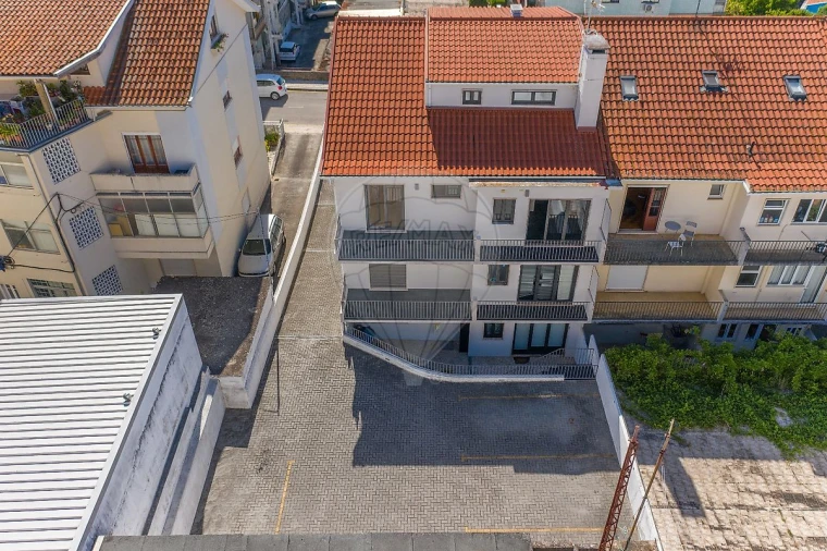Apartamento T2 para Venda em Santo Antonio dos Olivais Foto 20