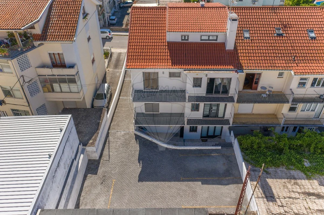 Apartamento T2 para Venda em Santo Antonio dos Olivais Foto 20