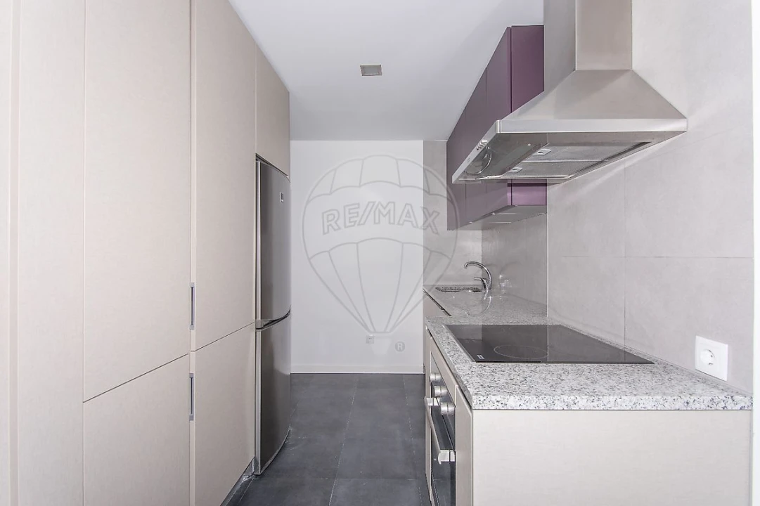 Apartamento T2 para Venda em Santo Antonio dos Olivais Foto 9