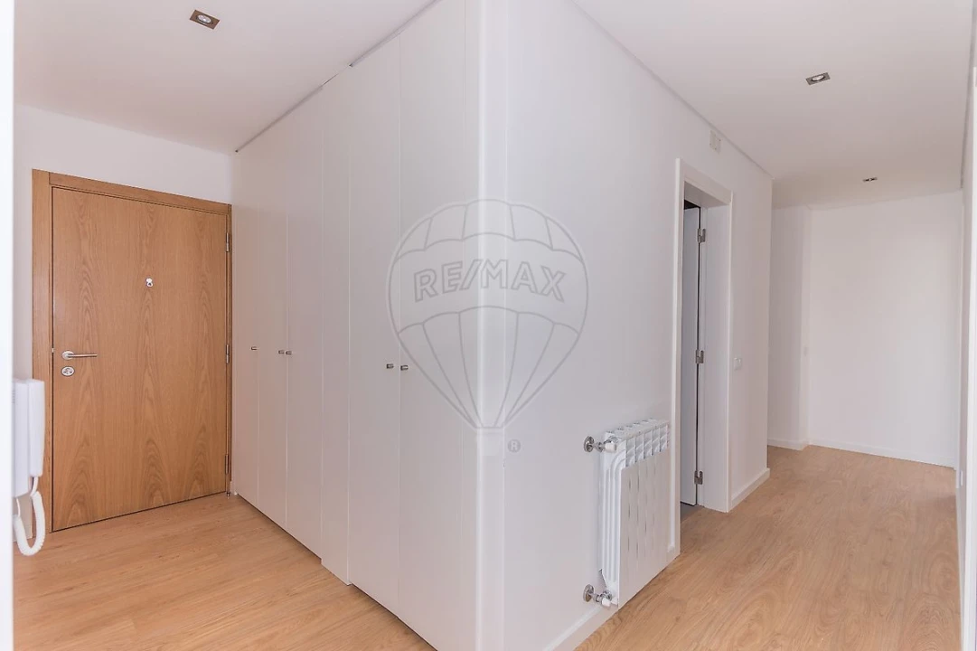 Apartamento T2 para Venda em Santo Antonio dos Olivais Foto 10