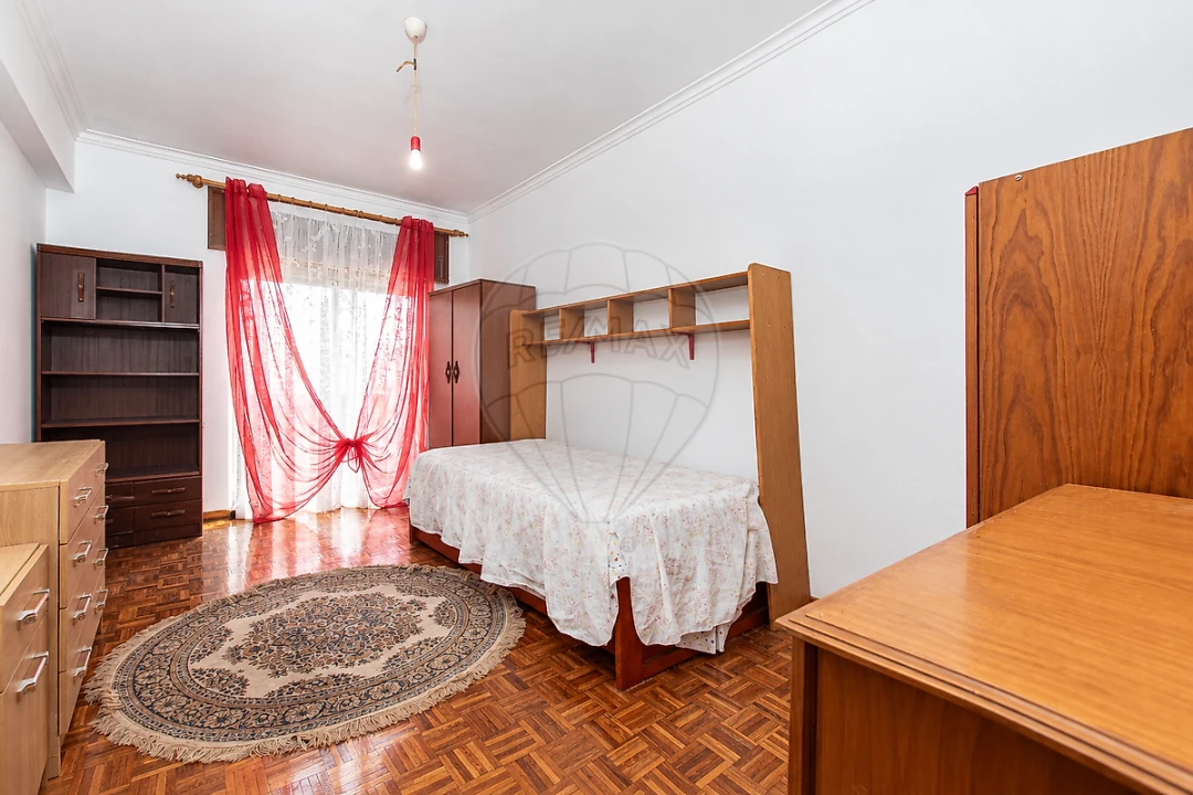 Apartamento T2 para Venda em Massamá e Monte Abraão Foto 12