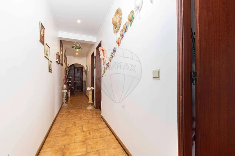 Apartamento T2 para Venda em Massamá e Monte Abraão Foto 9