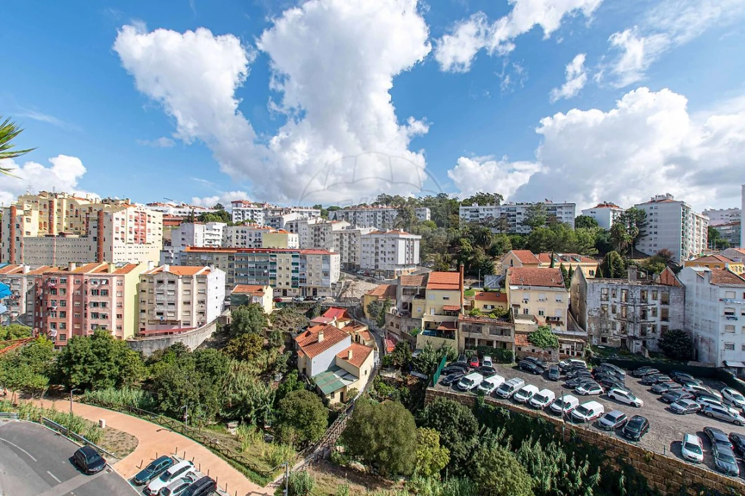 Apartamento T2 para Venda em Massamá e Monte Abraão Foto 16