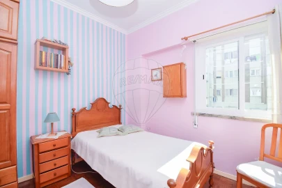 Apartamento T1 para Venda em Agualva e Mira-Sintra