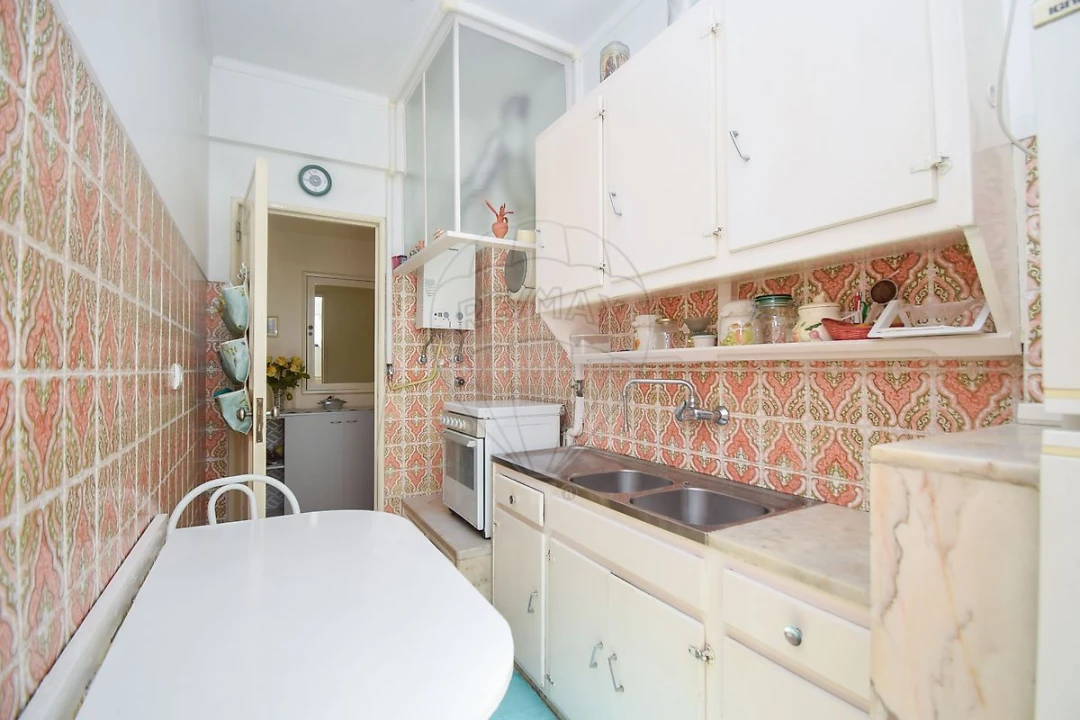 Apartamento T1 para Venda em Agualva e Mira-Sintra Foto 11