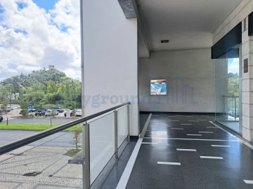 Loja para Arrendamento em Marrazes e Barosa