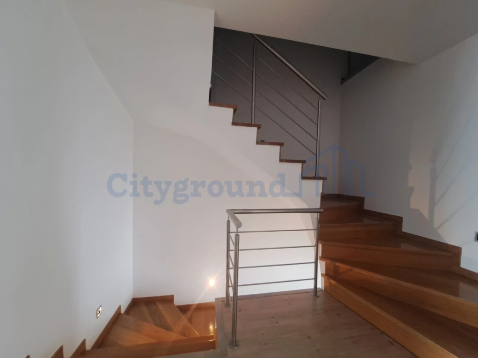 Moradia T3 para Venda em Leiria, Pousos, Barreira e Cortes Foto 14