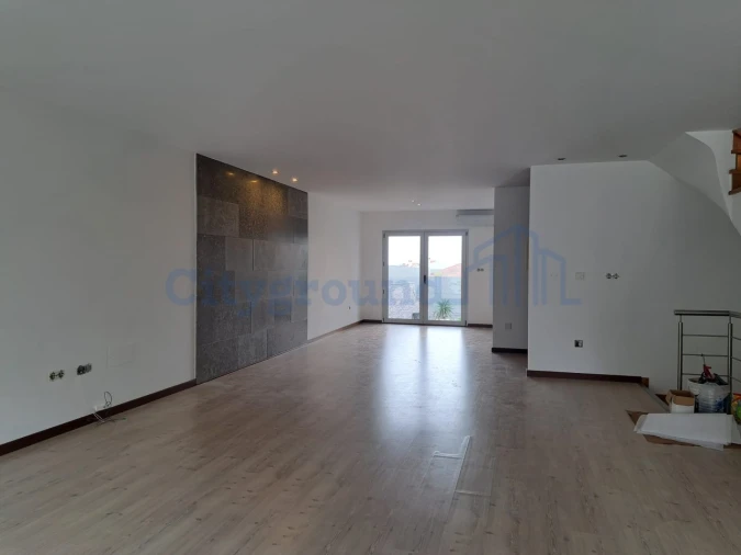 Moradia T3 para Venda em Leiria, Pousos, Barreira e Cortes Foto 6