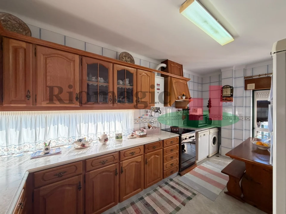 Apartamento T3 para Venda em Rio Maior Foto 1