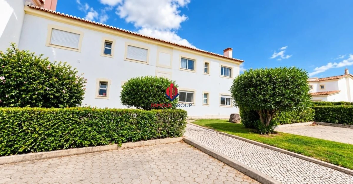 Apartamento T2 para Venda em Portimão Foto 2