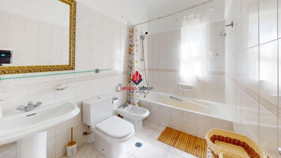 Apartamento T2 para Venda em Portimão Foto 14