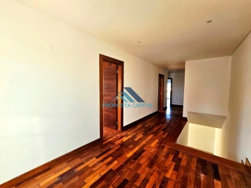 Moradia T4 para Venda em Alcabideche