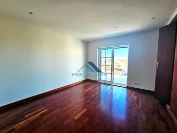 Moradia T4 para Venda em Alcabideche