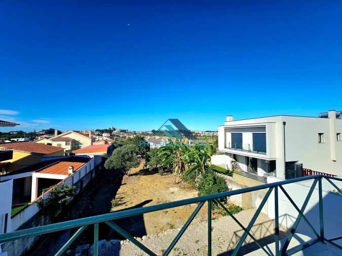 Moradia T4 para Venda em Alcabideche Foto 29