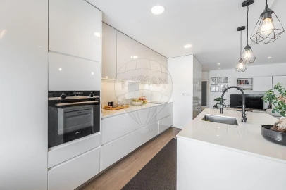 Apartamento T3 para Venda em São Vicente (Braga)