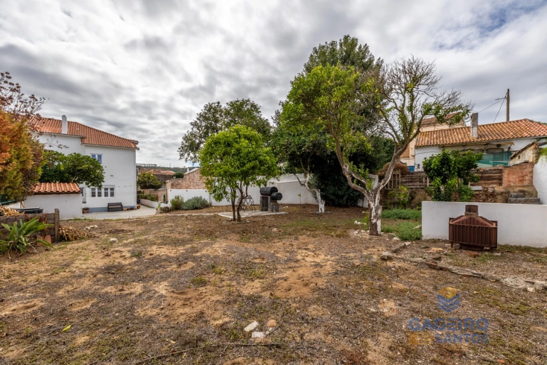 Moradia T4 para Venda em Valado dos Frades Foto 45