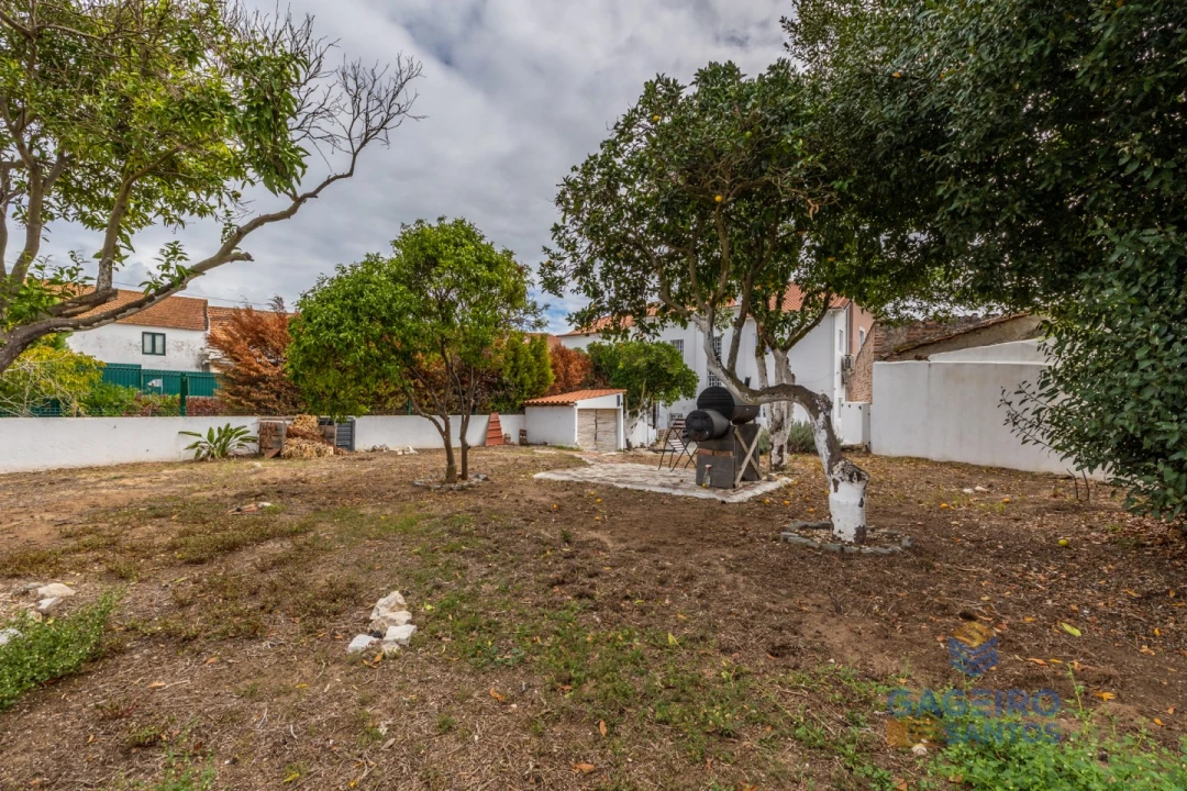 Moradia T4 para Venda em Valado dos Frades Foto 46
