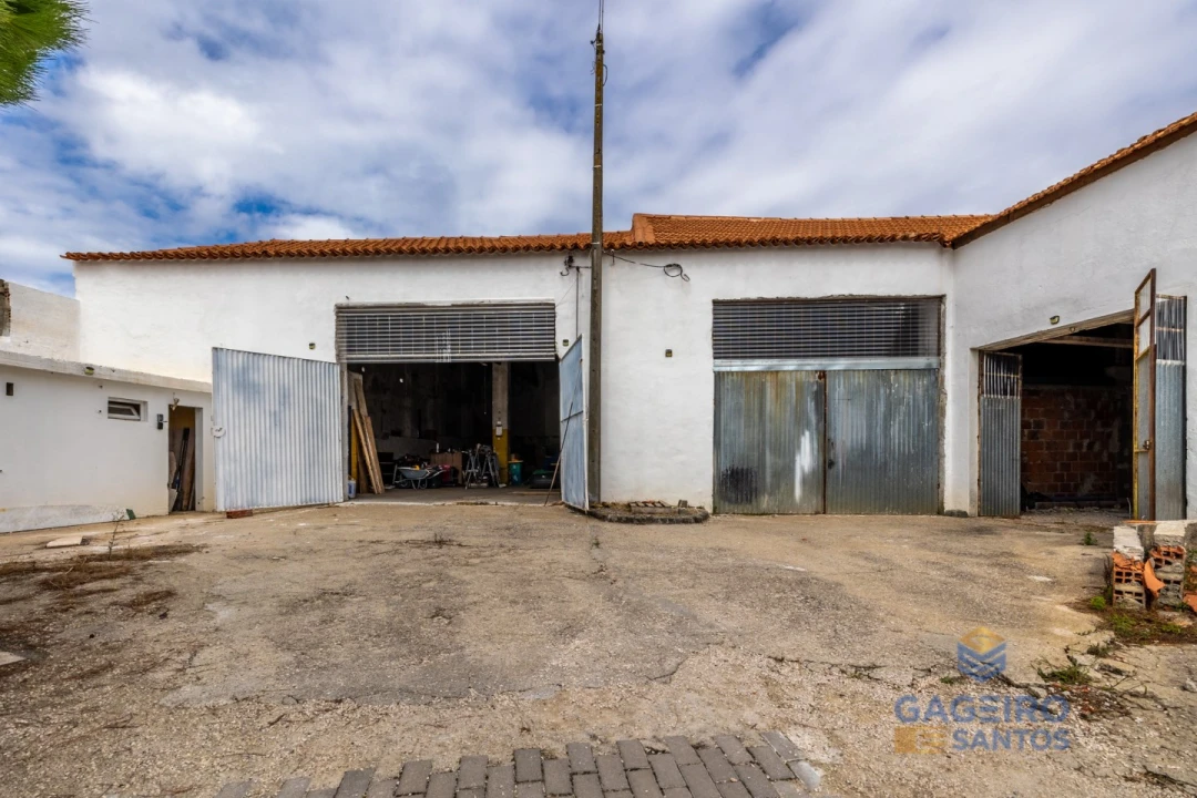 Moradia T4 para Venda em Valado dos Frades Foto 50