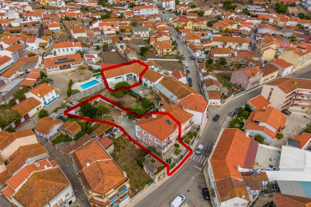 Moradia T4 para Venda em Valado dos Frades Foto 55