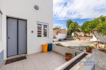 Moradia T4 para Venda em Valado dos Frades