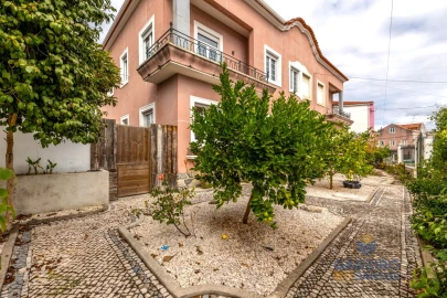 Moradia T4 para Venda em Valado dos Frades