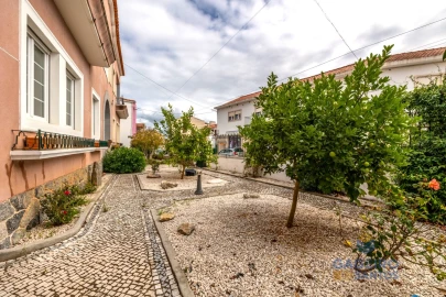 Moradia T4 para Venda em Valado dos Frades