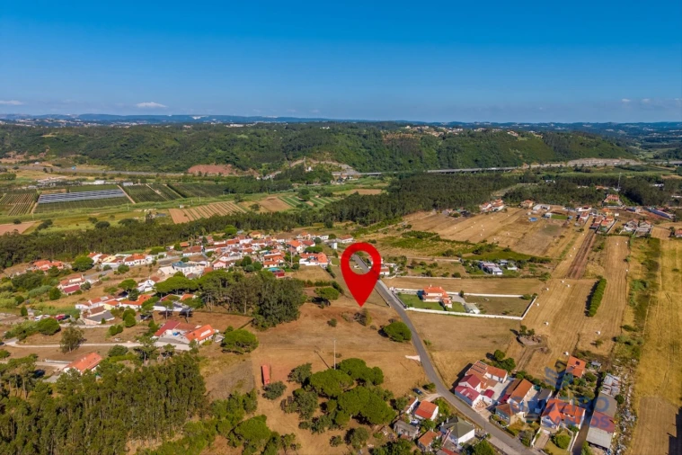 Terreno para Venda em Tornada e Salir do Porto Foto 18