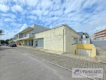 Armazém para Arrendamento em Santa Maria Maior e Monserrate e Meadela