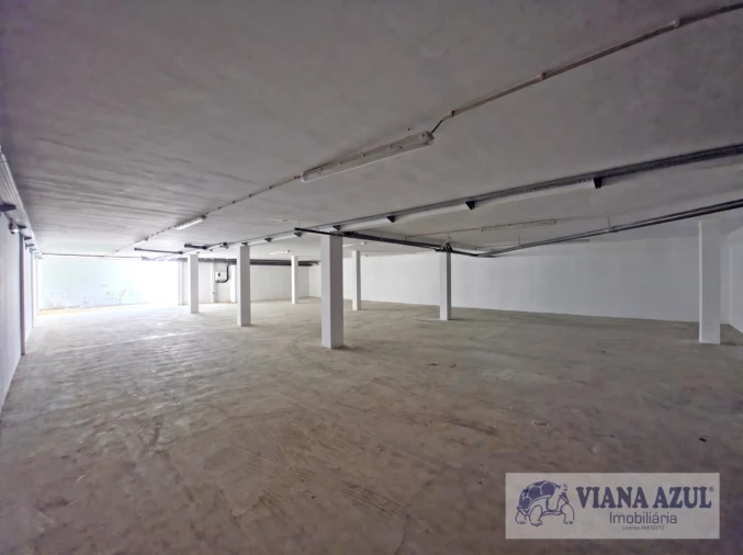 Armazém para Arrendamento em Santa Maria Maior e Monserrate e Meadela Foto 3