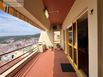 Apartamento T2 para Venda em Sesimbra (Santiago)