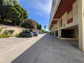 Apartamento T2 para Venda em Sesimbra (Santiago)