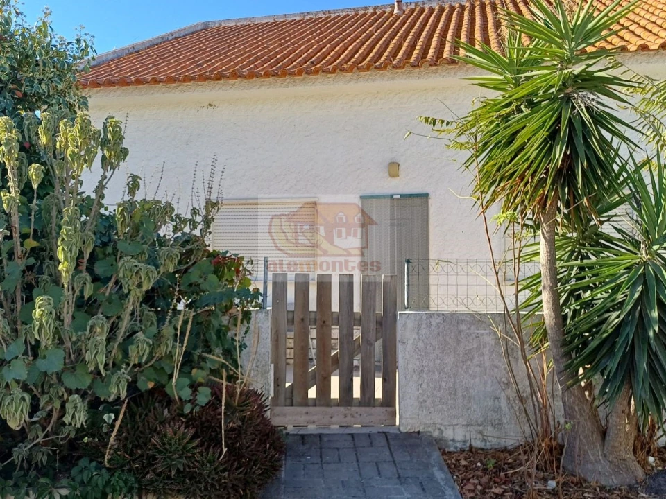 Moradia T4 para Venda em Carvalhal Foto 1
