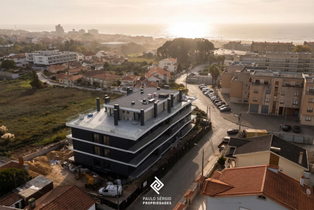 Apartamento T4 para Venda em Anta e Guetim Foto 1