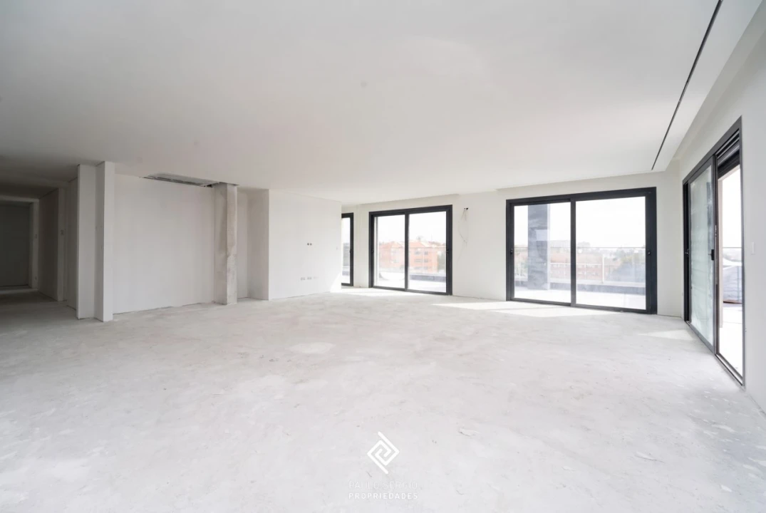 Apartamento T4 para Venda em Anta e Guetim Foto 4