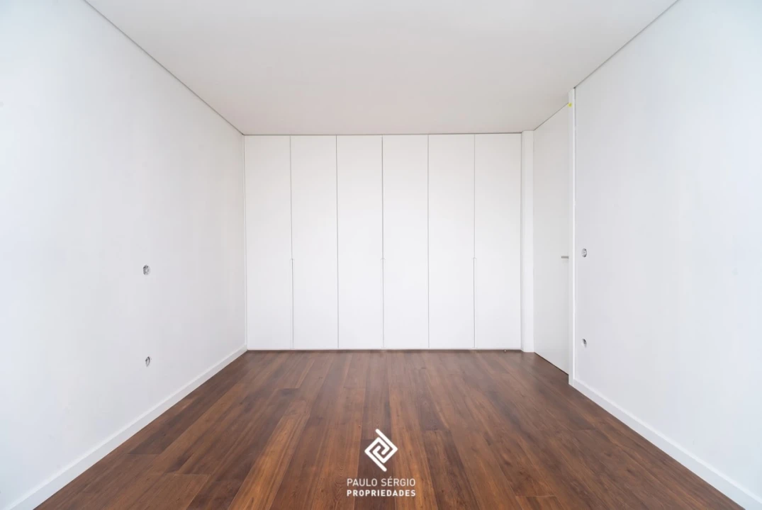 Apartamento T3 para Venda em Anta e Guetim Foto 14