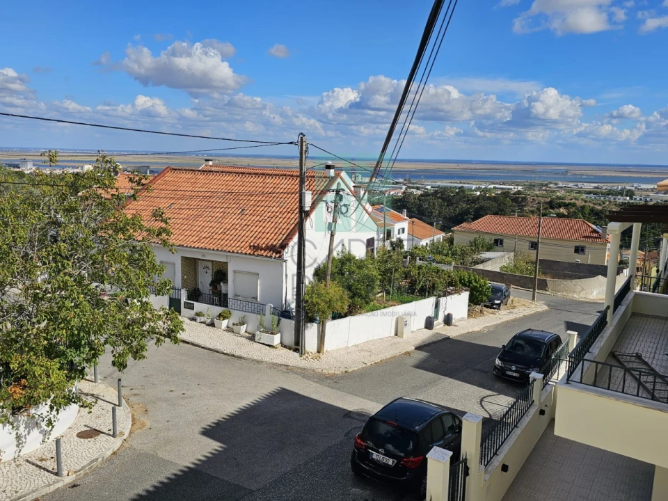 Moradia T4 para Venda em Alverca do Ribatejo e Sobralinho Foto 38