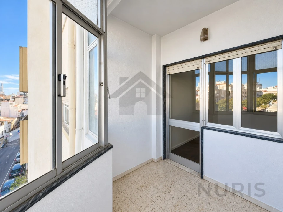 Apartamento T2 para Venda em Portimão Foto 11