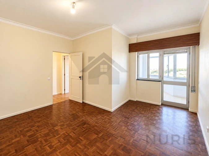 Apartamento T2 para Venda em Portimão Foto 3