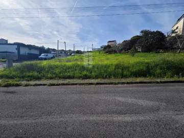 Terreno para Venda em Loures