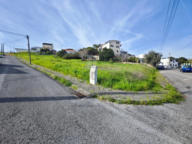 Terreno para Venda em Loures Foto 4