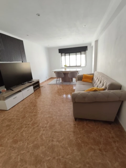 Apartamento T2 para Venda em Algueirão-Mem Martins
