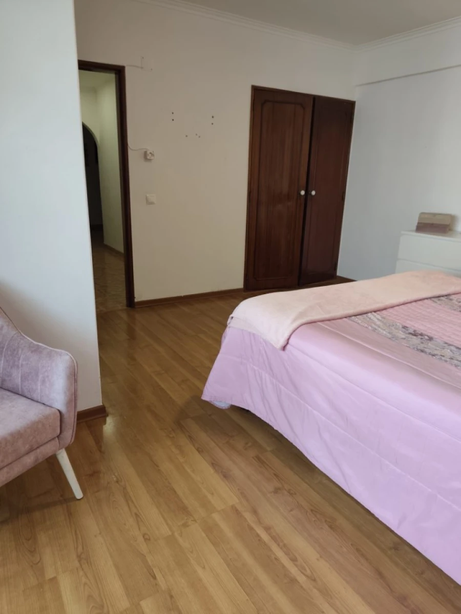 Apartamento T2 para Venda em Algueirão-Mem Martins Foto 10